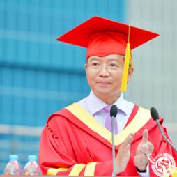 百年荣耀 再上征程：我院2017届学生毕业典礼隆重举行