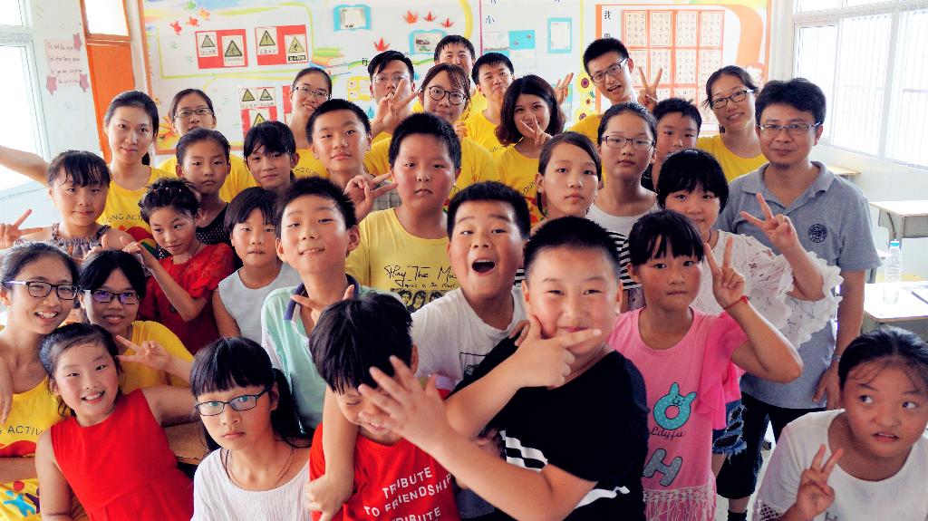 助人自助，心洒阳光——复旦管院师生再赴安徽霍邱“朝阳”之约