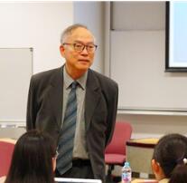 本科生职业课堂探讨自我认知与人生规划