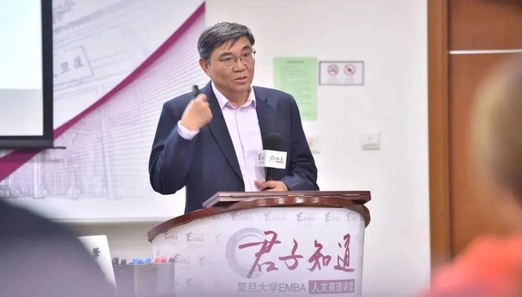 瞰见×2020 | 彭希哲：聚焦服务体系，重新审视中国社会的老龄化问题