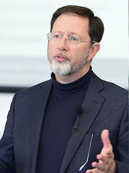 patrick mcginnis 营销学教授主任andrew knight组织行为学教授