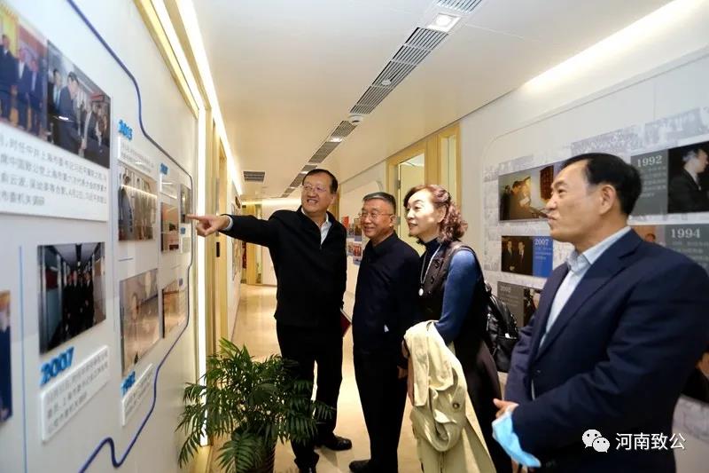 河南致公2021年骨干黨員暨入黨積極分子培訓班在復旦大管理學院學舉行